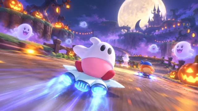 Kirby Air Riders fallos: Kirby con gorro de fantasma corre en un circuito nocturno de Halloween con calabazas y un Waddle Dee rival