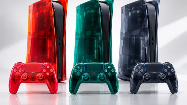 PS5 Prism Collection – Flare Orange, Emerald Green and Graphite Gray Accessories Image of PS5 Prism Collection transparent DualSense controllers and console covers in orange, green and gray